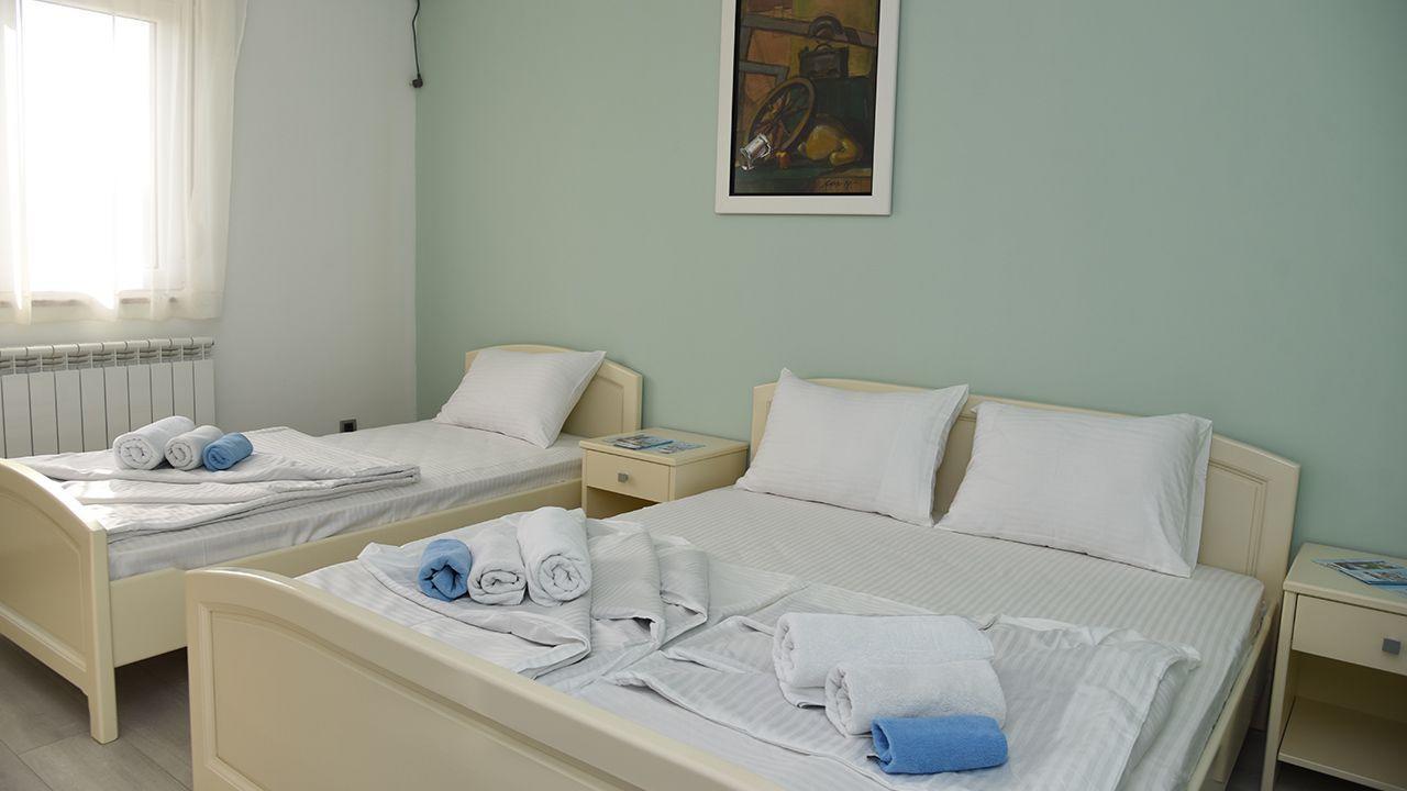 Hotel Mk, Plavi Restoran, 洛兹尼察 外观 照片