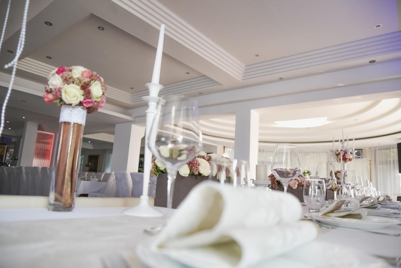 Hotel Mk, Plavi Restoran, 洛兹尼察 外观 照片